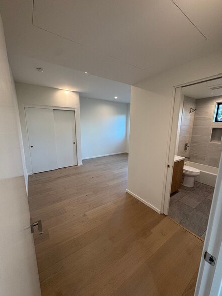 Building Photo - 2520 5th St