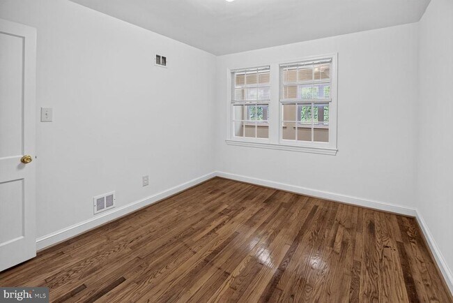 Building Photo - 7818 Tilbury St