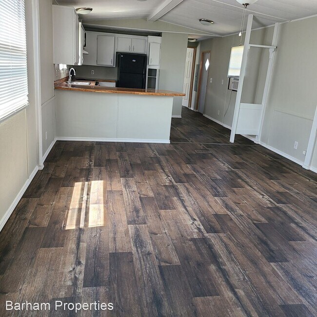 Building Photo - 2 br, 2 bath House - 246 Circle Park Dr.
