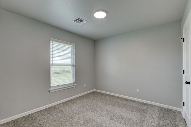 Building Photo - 634 Juniper St