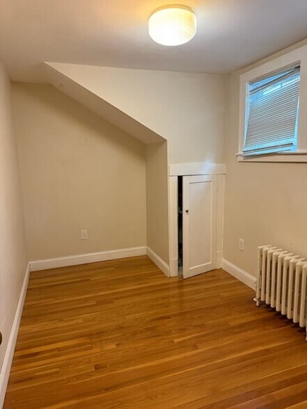 Building Photo - 106 Rockland St