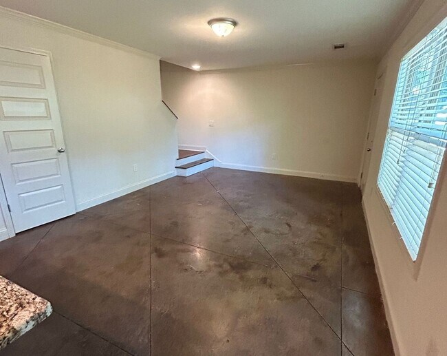Building Photo - PRE-LEASING FOR AUGUST 2026!