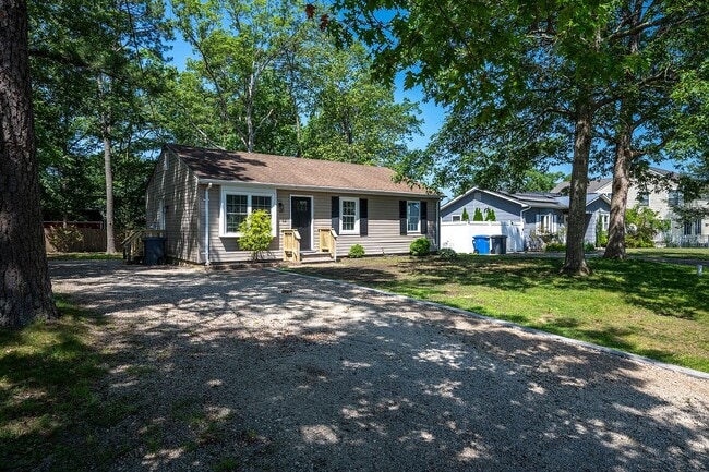 Building Photo - 184 Stowaway Rd