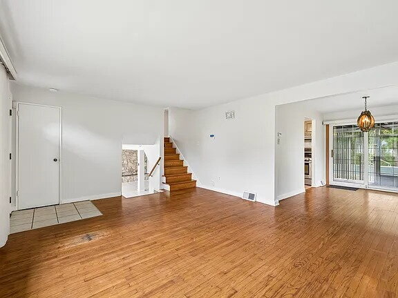 Building Photo - This well-maintained 3-bedroom, 1.5-bath split-level in Twin Oaks Farms is move-in ready