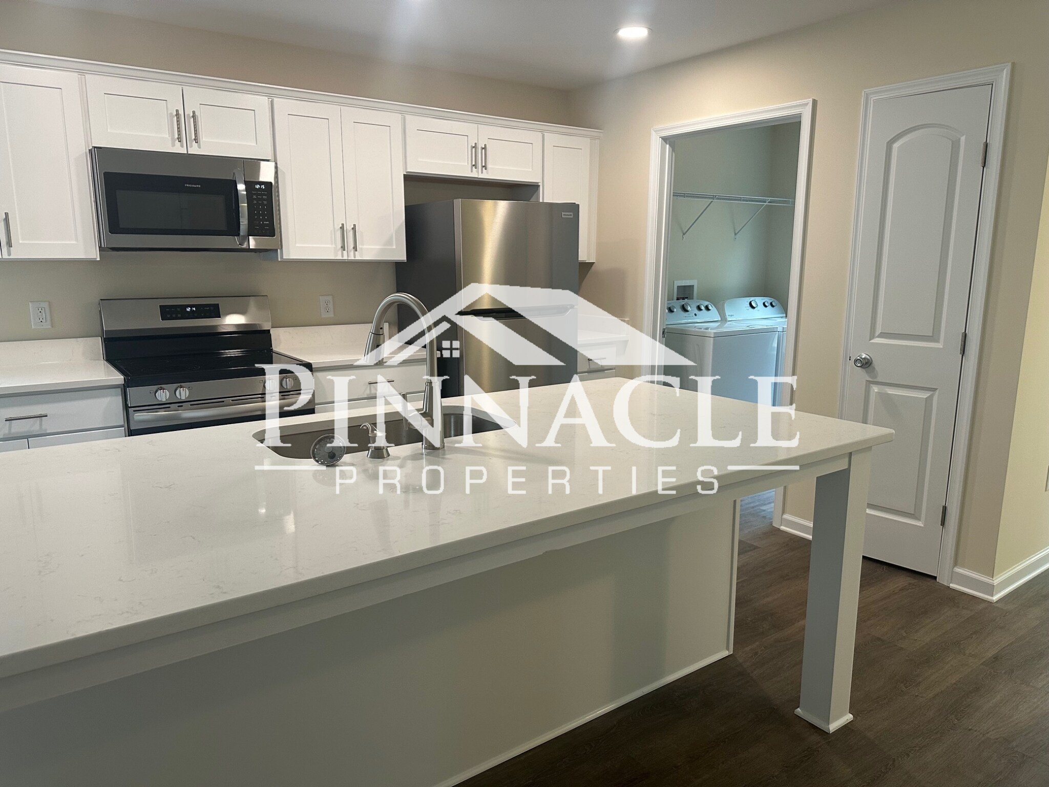 Building Photo - 217 Munford St