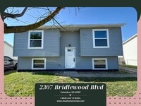 Building Photo - Spacious 5BR Bi-Level Home w/ Deck & Fence...