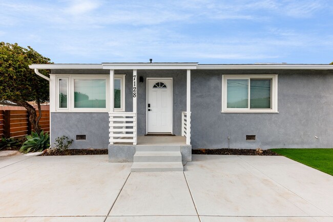 Building Photo - Spacious & Stunning: Fully Remodeled 3-Bed...