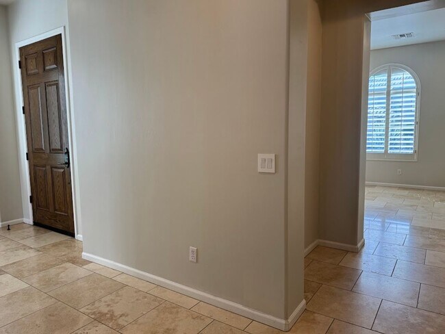 Building Photo - Resort-Style Phoenix Home with Pool, Outdo...