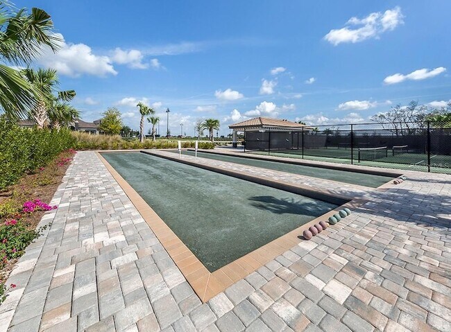 Building Photo - 16904 Vardon Ter