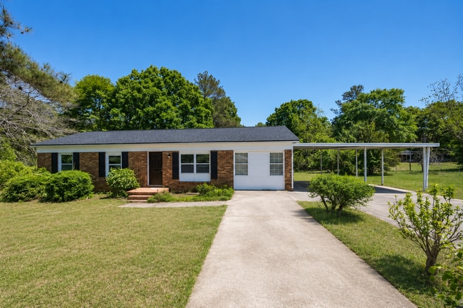 Building Photo - 427 Gun Club Rd