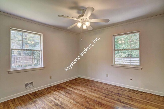 Building Photo - 2577 Graywall St