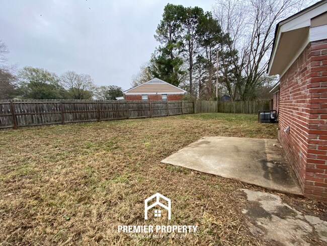 Building Photo - 4236 Trudy St