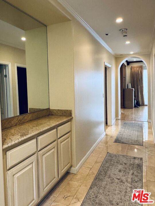 Building Photo - 458 S Clark Dr