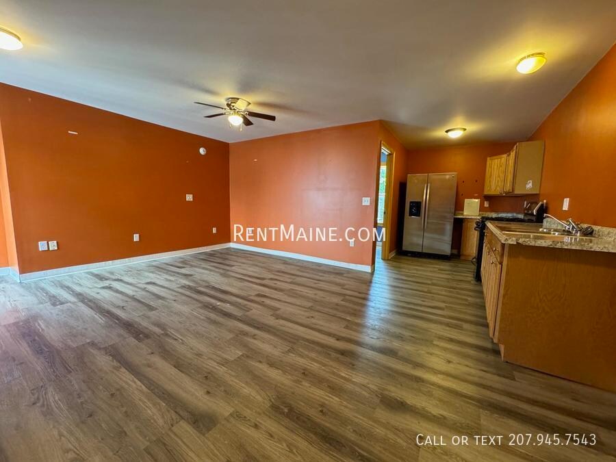 Building Photo - 114 Bridge St