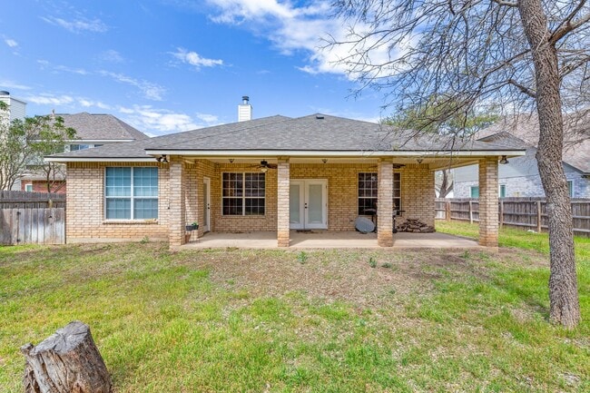 Building Photo - 3-BEDROOM HOME IN SHAVANO RIDGE