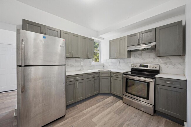 Primary Photo - 2 Bed 3 Full Bath House North Philly