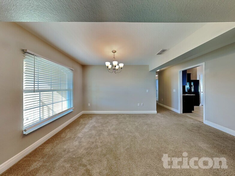 Building Photo - 1599 Lemon Ave