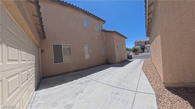 Building Photo - 7776 Littondale St
