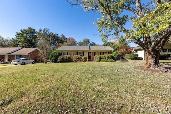 Building Photo - 5400 Farmbrook Dr