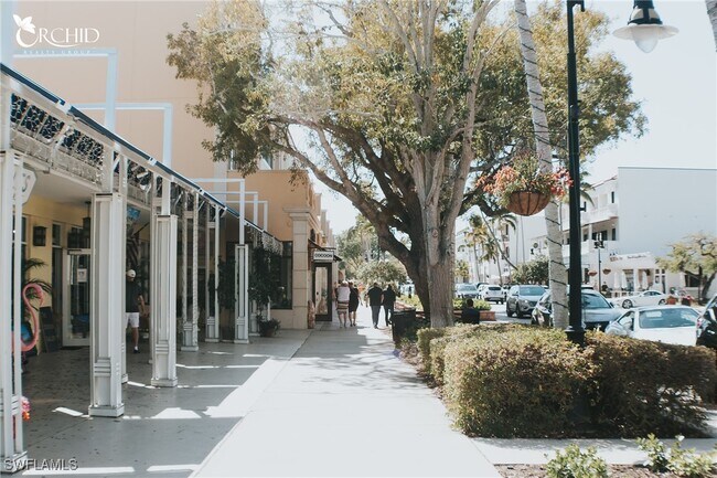 Building Photo - 7270 Saona CT