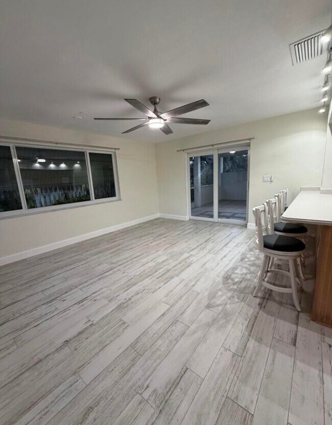 Building Photo - 3393 NE Sandra Dr