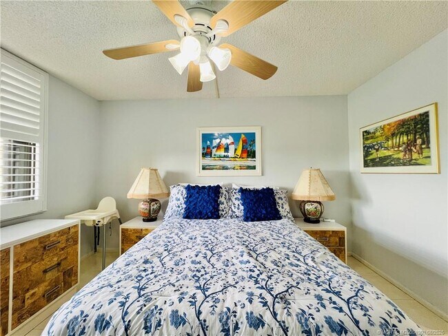 Building Photo - 9500 S Ocean Dr