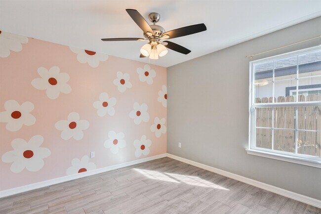 Building Photo - 1020 Tesoro Pass