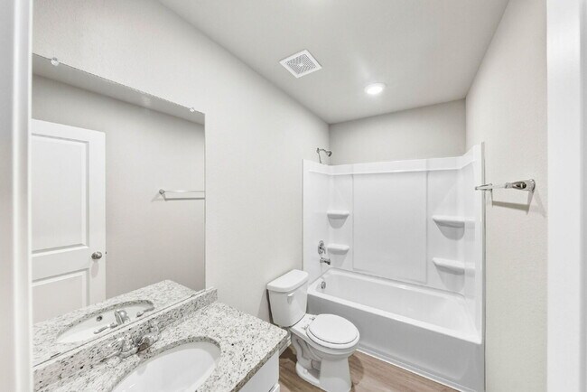 Building Photo - LOWEST PRICED!!!!!