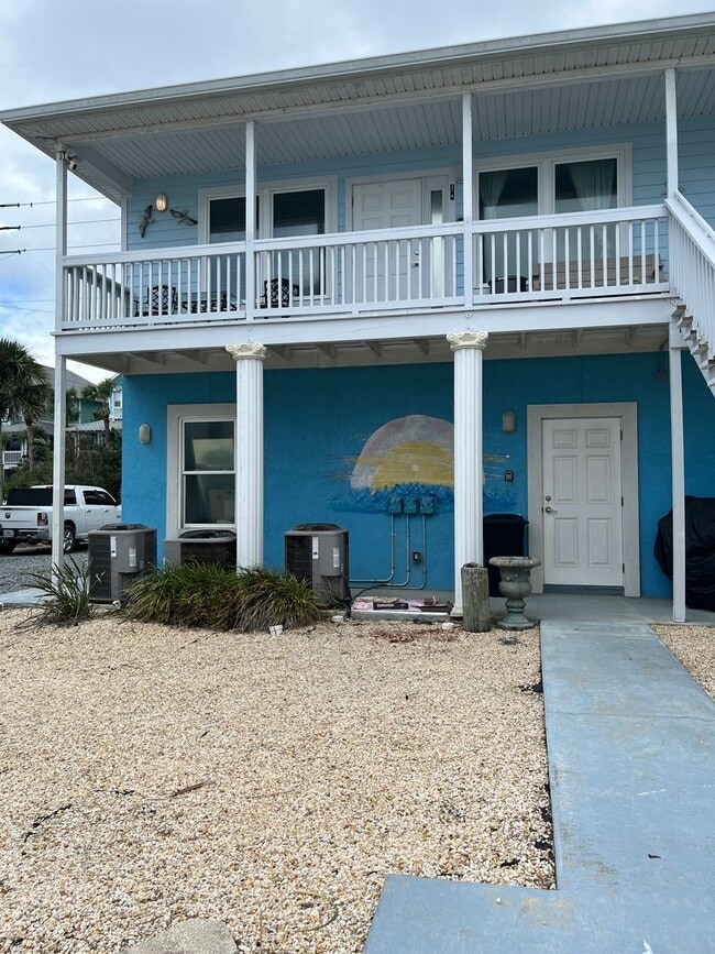 Building Photo - Flagler Beach 2BR/1.5BA Fully Furnished Up...