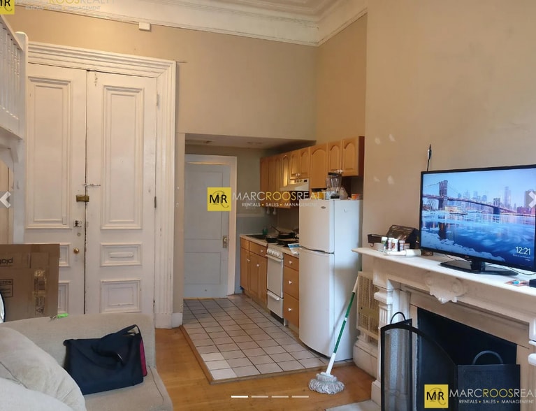 Building Photo - 219 Beacon St