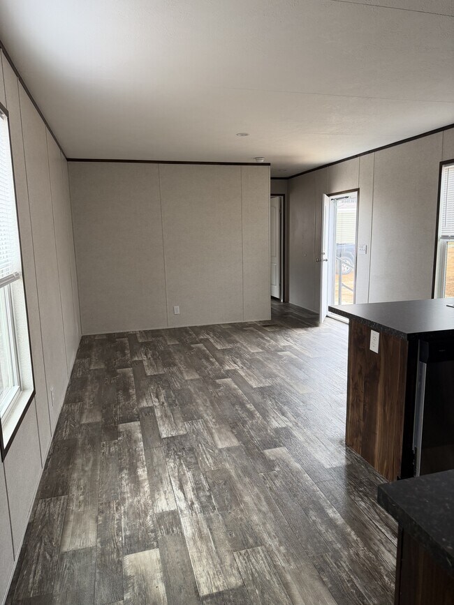 Building Photo - 408 Parker St