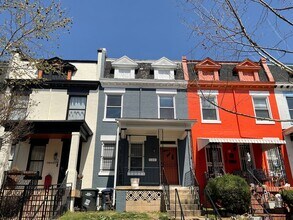 Building Photo - 3BR Rowhome w/ Private Parking | 1,764 Sq Ft | Eckington | $3,855