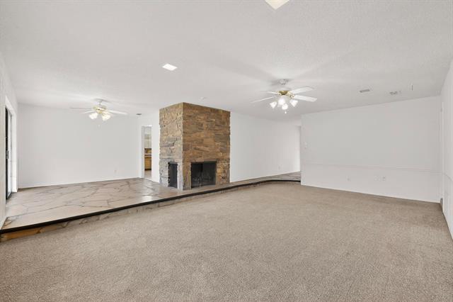 Building Photo - 2800 Hedgeway Dr