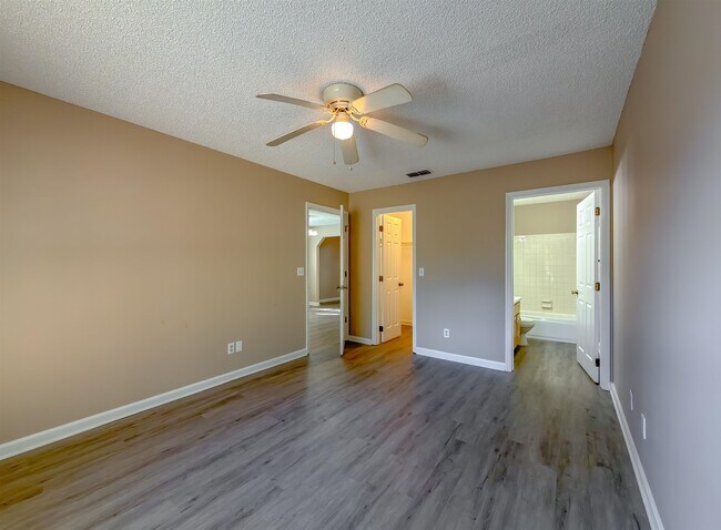 Building Photo - 2415 Talco Hills Dr