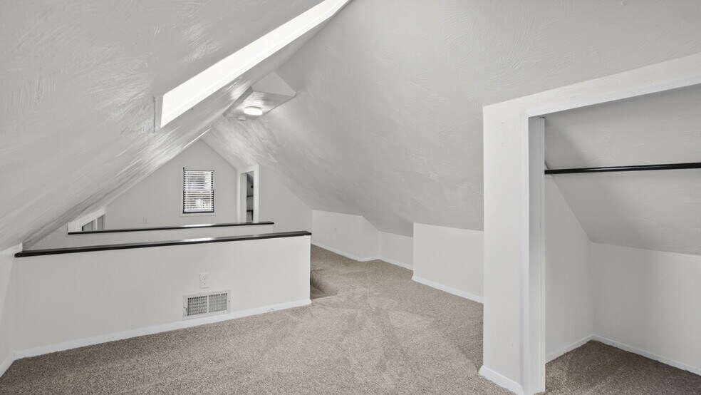 Building Photo - 19 Arnold St