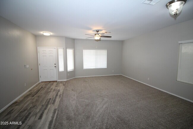 Building Photo - 8166 W Rose Garden Ln