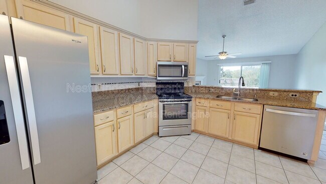 Building Photo - 2094 Forest Gate Dr W