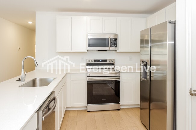 Building Photo - 178 Labrador Ln