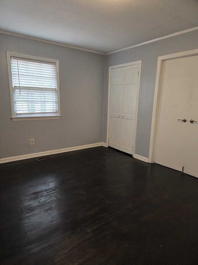 Building Photo - 408 Clifton St