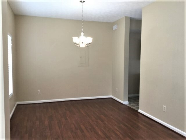 Building Photo - 1115 Sunset Drive