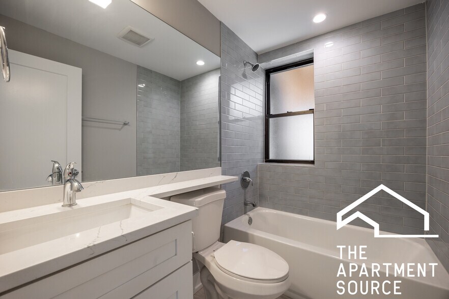 Building Photo - 3937 N Janssen Ave