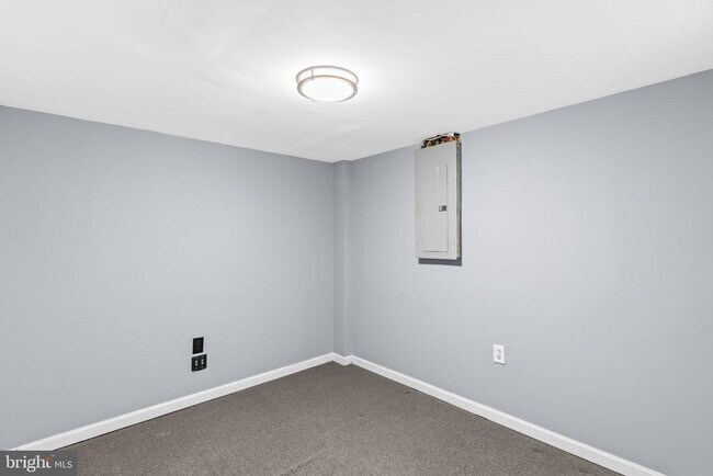 Building Photo - 7596 Amherst Dr