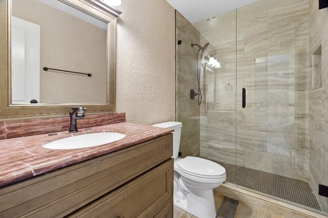 Building Photo - 4950 N Miller Rd