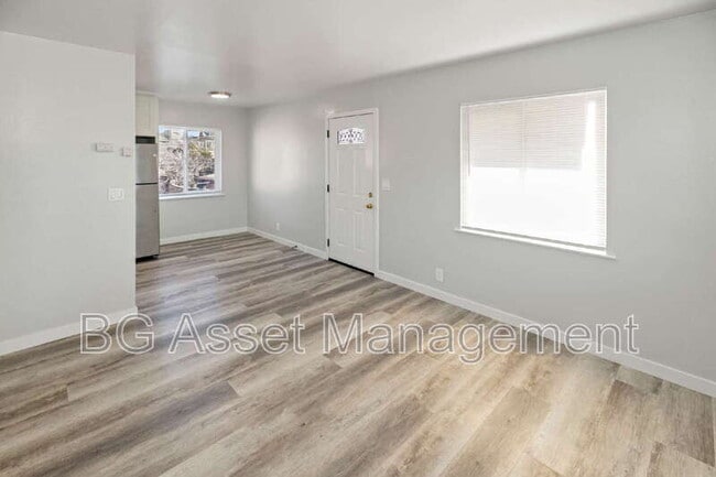 Building Photo - 2309 Eighth St