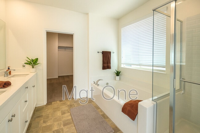 Building Photo - 28777 Outlaw Wy