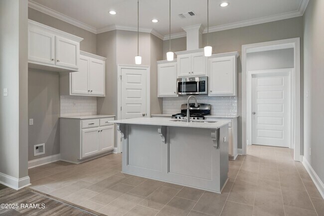 Building Photo - 209 Bennington Ln