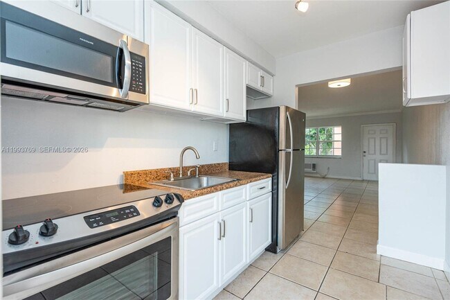 Building Photo - 3671 SW 11th St