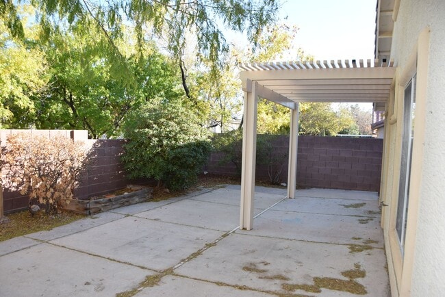 Building Photo - 3242 Velvet Rose St