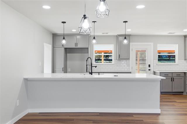 Building Photo - 205 Lacewell St