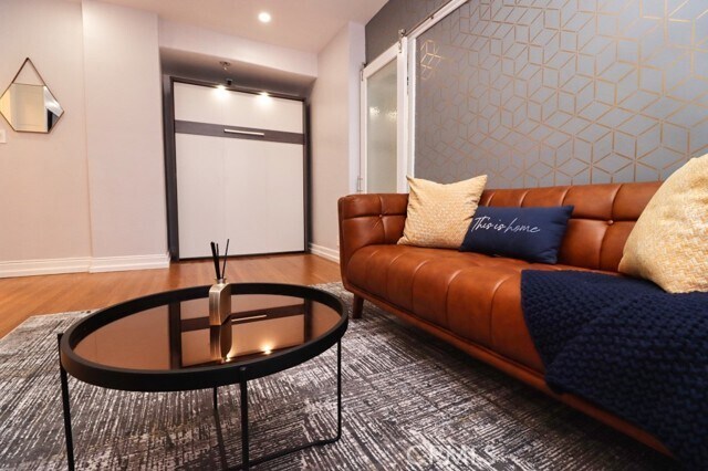 Building Photo - 315 W 3rd St